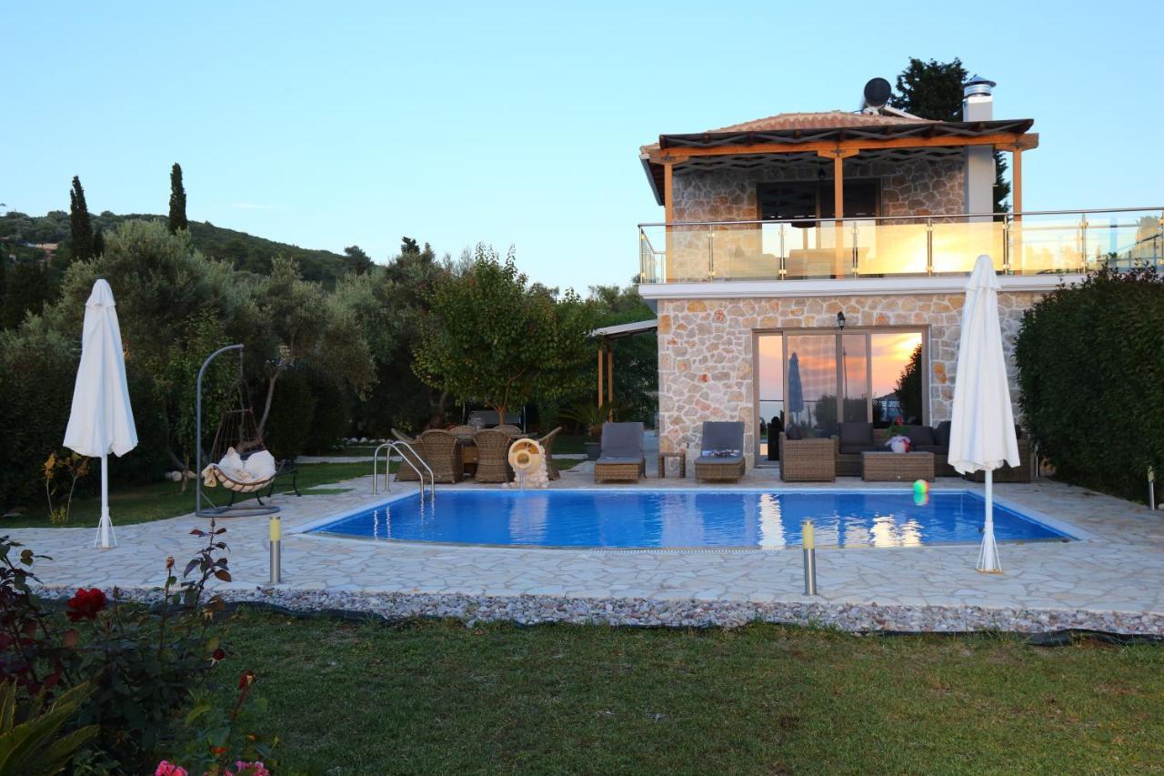Villas Goudis Tsoukaládhes エクステリア 写真