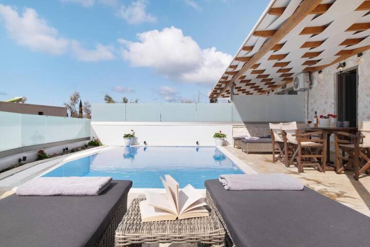 Villas Goudis Tsoukaládhes エクステリア 写真