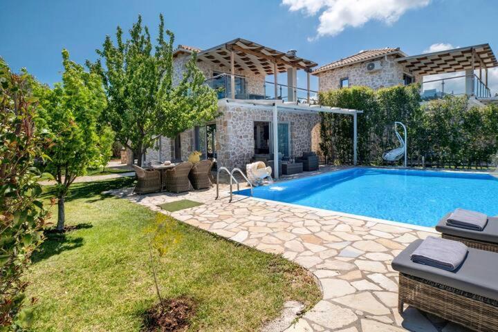 Villas Goudis Tsoukaládhes エクステリア 写真