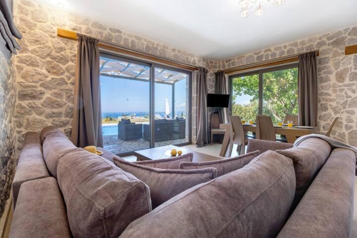 Villas Goudis Tsoukaládhes エクステリア 写真
